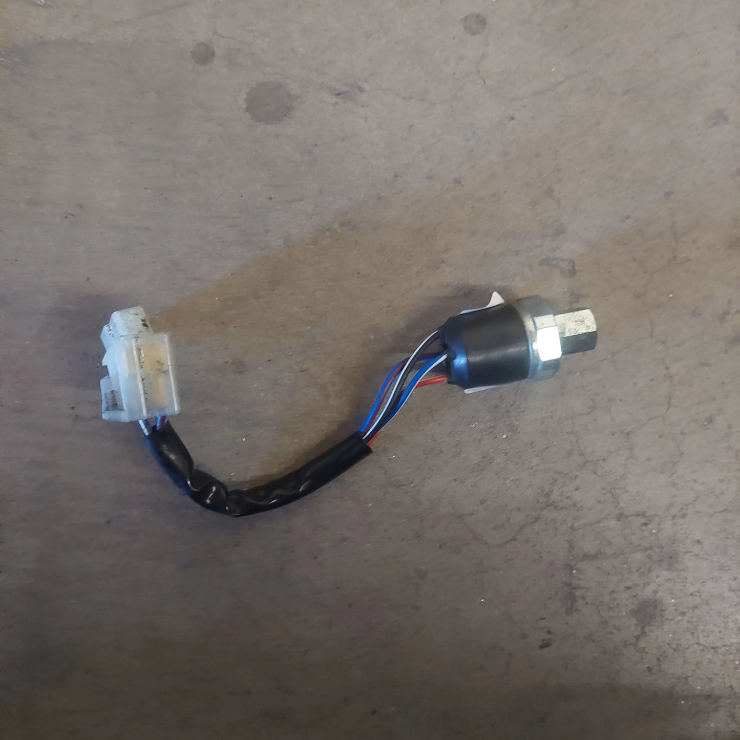 Used Trianary Switch - A/C