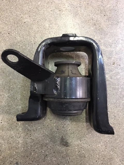 Used RH Engine Mount Insulator, A120E6393S