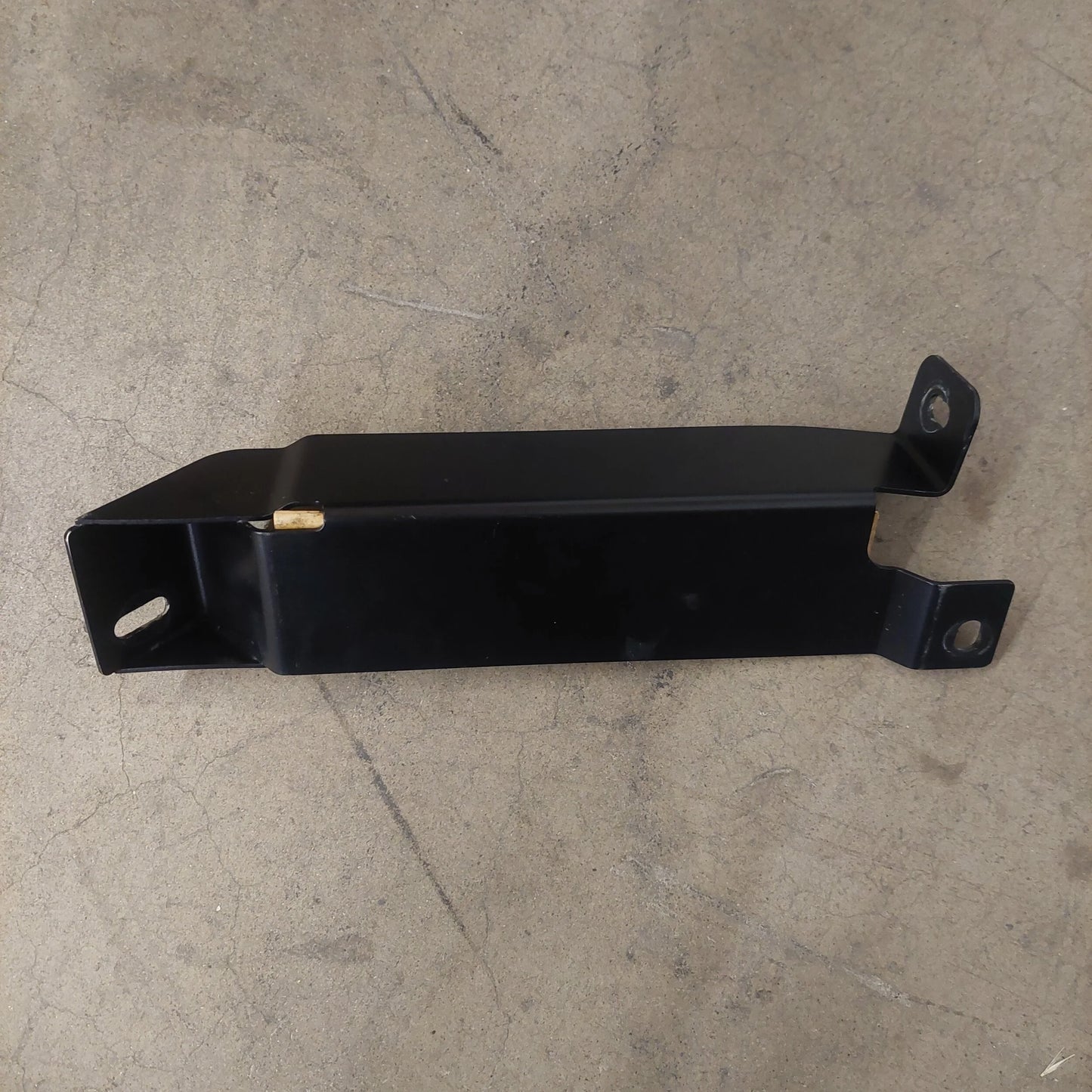 Used Bracket-Fuel Tank Support RH, B120L0040F