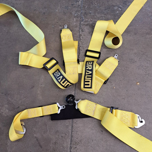 USED YELLOW BRAUM 5 PT - 3" SFI HARNESSES (PAIR)