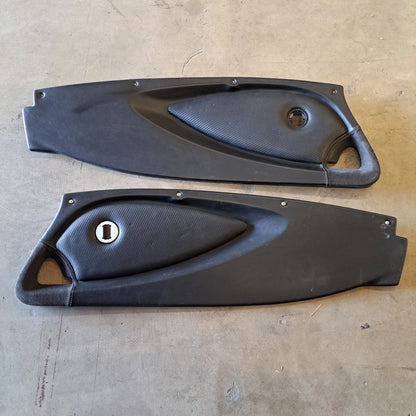 USED LH BLACK LEATHER/ALCANTARA DOOR PANEL - C117U0349/353J
